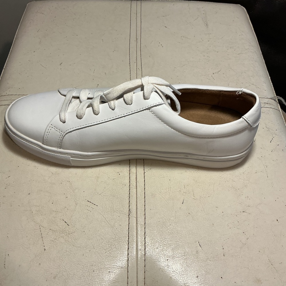 Men's White Leather Low-Top Sneakers - Picture 6 of 8